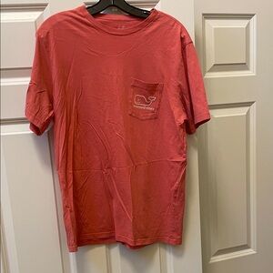 Vineyard Vines Men’s Coral Pocket Tee with Whale Logo